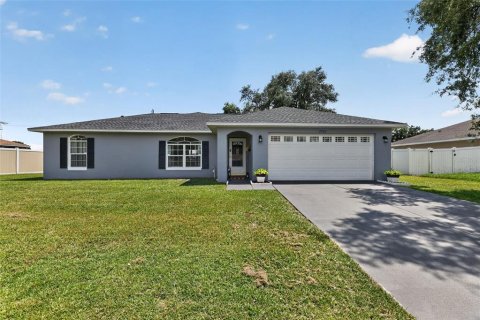 Casa en Ocala, Florida 3 dormitorios, 125.79 m2 № 2323240