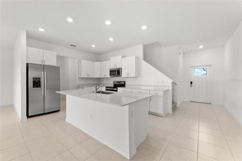 Adosado en alquiler en San Antonio, Florida, 3 dormitorios, 215.44 m2 № 2287470 - foto 4