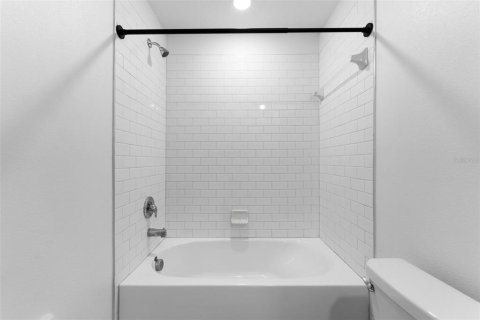 Adosado en alquiler en San Antonio, Florida, 3 dormitorios, 215.44 m2 № 2287470 - foto 24
