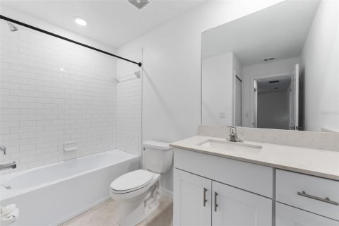 Adosado en alquiler en San Antonio, Florida, 3 dormitorios, 215.44 m2 № 2287470 - foto 23