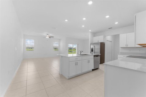 Adosado en alquiler en San Antonio, Florida, 3 dormitorios, 215.44 m2 № 2287470 - foto 3
