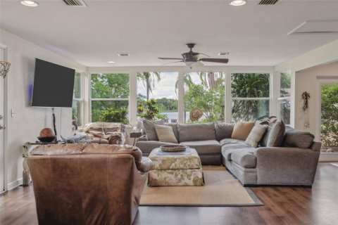 Villa ou maison à vendre à Tampa, Floride: 6 chambres, 310.67 m2 № 1690068 - photo 8
