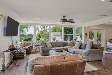 Villa ou maison à vendre à Tampa, Floride: 6 chambres, 310.67 m2 № 1690068 - photo 7