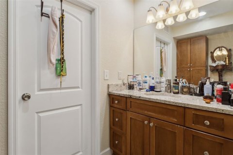 House in Tampa, Florida 6 bedrooms, 310.67 sq.m. № 1690068 - photo 18