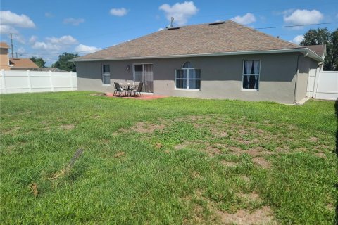 Villa ou maison à vendre à Kissimmee, Floride: 3 chambres, 148.64 m2 № 2313213 - photo 16