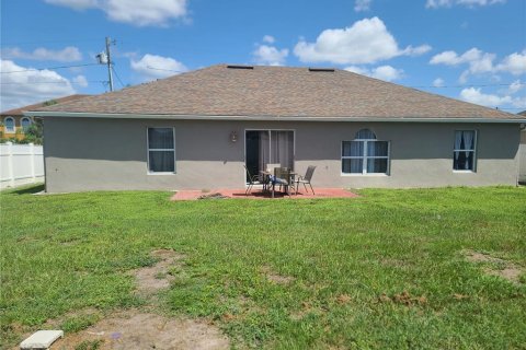 Villa ou maison à vendre à Kissimmee, Floride: 3 chambres, 148.64 m2 № 2313213 - photo 14