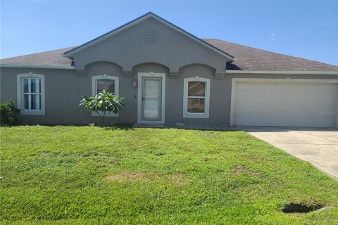Villa ou maison à vendre à Kissimmee, Floride: 3 chambres, 148.64 m2 № 2313213 - photo 4