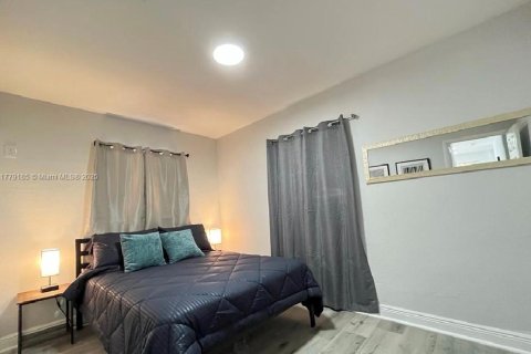 House in Miami, Florida 3 bedrooms, 73.58 sq.m. № 1862592 - photo 12