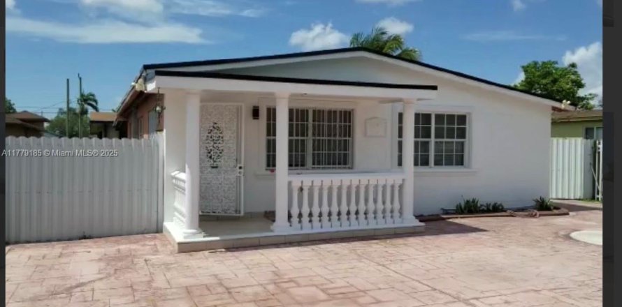 House in Miami, Florida 3 bedrooms, 73.58 sq.m. № 1862592