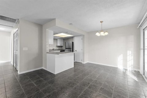 Propiedad comercial en venta en Lakeland, Florida, 4 dormitorios, 197.32 m2 № 1637708 - foto 6