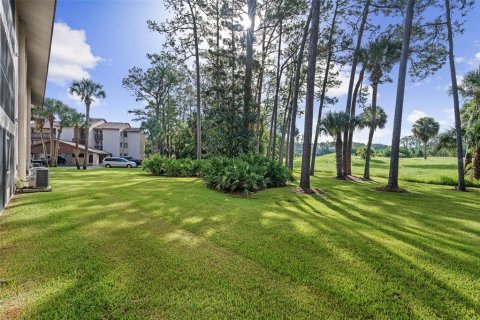 Condo in Daytona Beach, Florida, 2 bedrooms  № 2379236 - photo 21