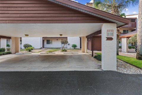Condo in Daytona Beach, Florida, 2 bedrooms  № 2379236 - photo 22