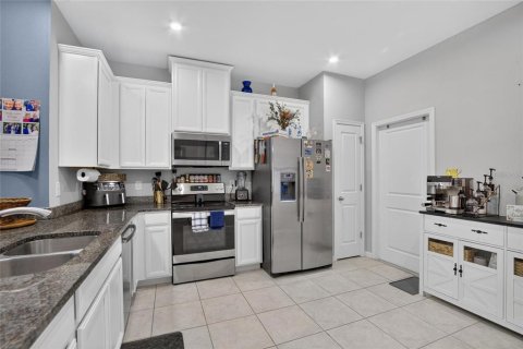 Touwnhouse à vendre à Holiday, Floride: 3 chambres, 134.15 m2 № 2239712 - photo 3