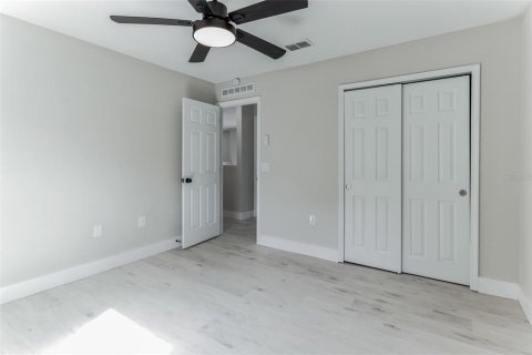 House in Palm Coast, Florida 5 bedrooms, 272.02 sq.m. № 1545489 - photo 26