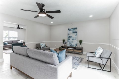 House in Palm Coast, Florida 5 bedrooms, 272.02 sq.m. № 1545489 - photo 6