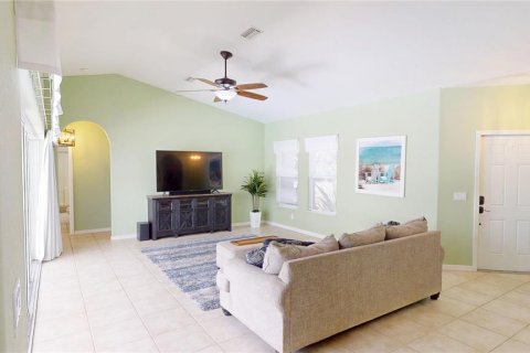 House in Port Charlotte, Florida 3 bedrooms, 166.2 sq.m. № 1845234 - photo 10