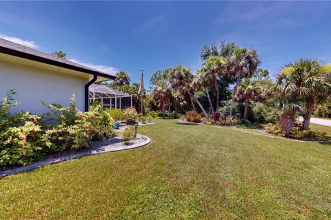 House in Port Charlotte, Florida 3 bedrooms, 166.2 sq.m. № 1845234 - photo 30