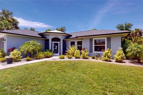 House in Port Charlotte, Florida 3 bedrooms, 166.2 sq.m. № 1845234 - photo 1