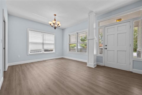 House in Gainesville, Florida 5 bedrooms, 284.93 sq.m. № 1837658 - photo 3