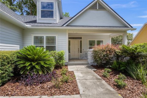 House in Gainesville, Florida 5 bedrooms, 284.93 sq.m. № 1837658 - photo 1