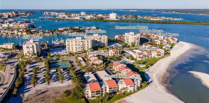 Condominio en Clearwater, Florida, 2 dormitorios № 661572