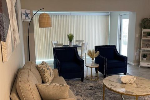 Condo in Clearwater, Florida, 2 bedrooms  № 661572 - photo 9