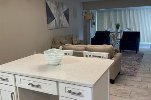 Condo in Clearwater, Florida, 2 bedrooms  № 661572 - photo 5