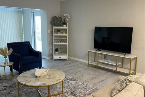 Condo in Clearwater, Florida, 2 bedrooms  № 661572 - photo 11