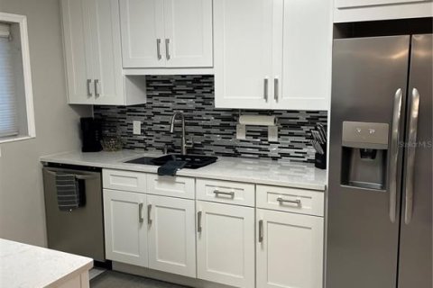 Condo in Clearwater, Florida, 2 bedrooms  № 661572 - photo 6