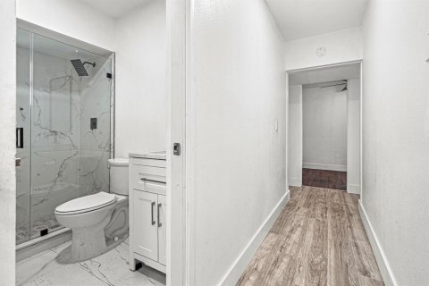Casa en venta en Tamarac, Florida, 3 dormitorios, 172.8 m2 № 2147104 - foto 11