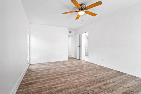 Casa en venta en Tamarac, Florida, 3 dormitorios, 172.8 m2 № 2147104 - foto 19