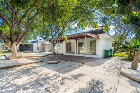 Casa en venta en Tamarac, Florida, 3 dormitorios, 172.8 m2 № 2147104 - foto 27