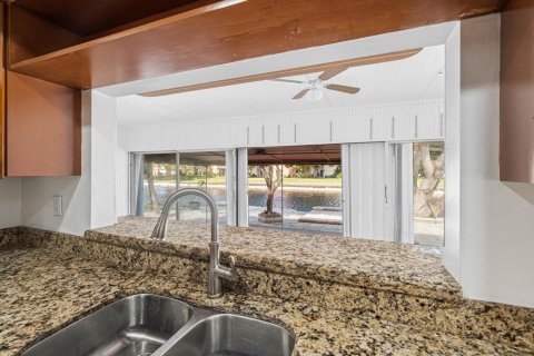 Casa en venta en Tamarac, Florida, 3 dormitorios, 172.8 m2 № 2147104 - foto 25