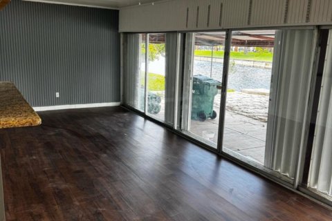 Casa en venta en Tamarac, Florida, 3 dormitorios, 172.8 m2 № 2147104 - foto 8