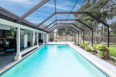 House in Pinecrest, Florida 4 bedrooms, 251.02 sq.m. № 1412082 - photo 22