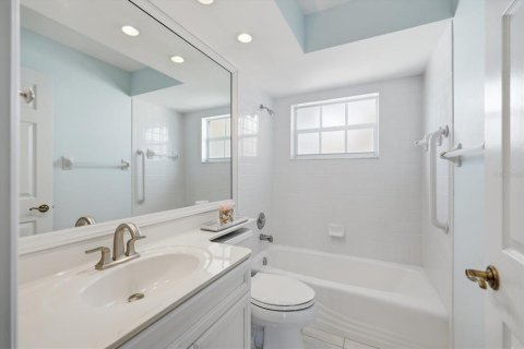 Villa ou maison à vendre à Venice, Floride: 2 chambres, 161.19 m2 № 2426866 - photo 22