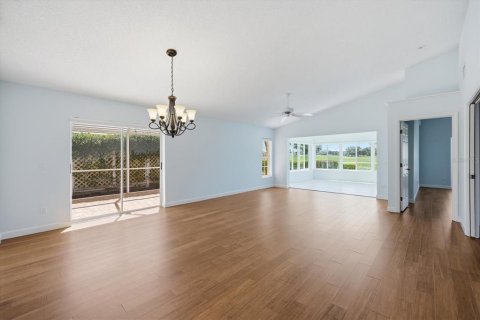 Villa ou maison à vendre à Venice, Floride: 2 chambres, 161.19 m2 № 2426866 - photo 8