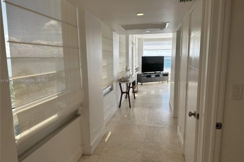 Купить кондоминиум в Майами, Флорида 3 спальни, 173.63м2, № 1968415 - фото 22