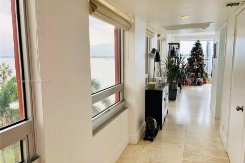 Купить кондоминиум в Майами, Флорида 3 спальни, 173.63м2, № 1968415 - фото 23