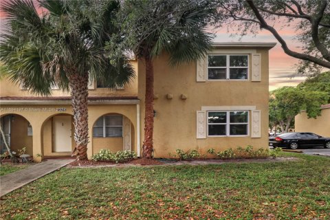Condo in Coral Springs, Florida, 2 bedrooms  № 1443691 - photo 2