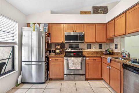 Copropriété à vendre à Palm Harbor, Floride: 2 chambres, 87.89 m2 № 2205323 - photo 9