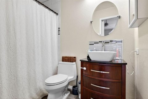 Copropriété à vendre à Palm Harbor, Floride: 2 chambres, 87.89 m2 № 2205323 - photo 15