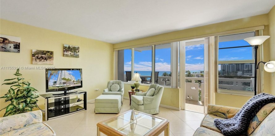 Condominio en Hollywood, Florida, 1 dormitorio № 1708669