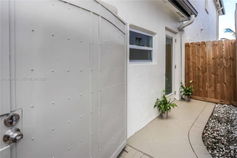 Appartement à louer à Miami, Floride: 1 chambre, 65.03 m2 № 2027894 - photo 2