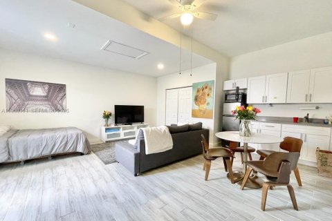 Appartement à louer à Miami, Floride: 1 chambre, 65.03 m2 № 2027894 - photo 3