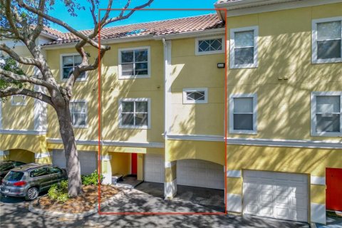 Condominio en venta en Maitland, Florida, 3 dormitorios, 147.06 m2 № 1625481 - foto 3