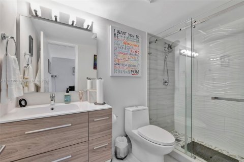 Купить таунхаус в Авентура, Флорида 2 спальни, 151.34м2, № 1774232 - фото 17