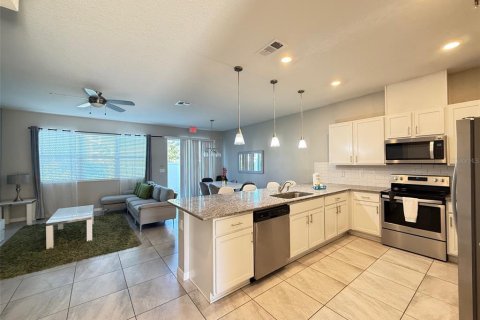 Townhouse in Kissimmee, Florida 4 bedrooms, 153.2 sq.m. № 2398855 - photo 6