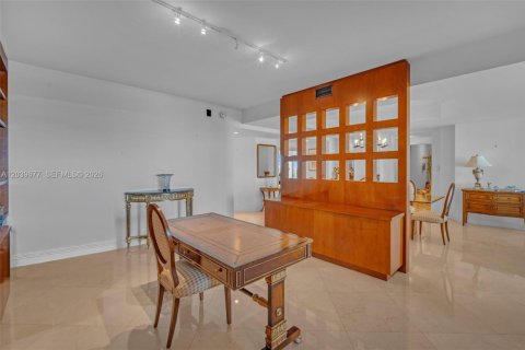 Copropriété à vendre à Aventura, Floride: 4 chambres, 308.44 m2 № 2085883 - photo 14