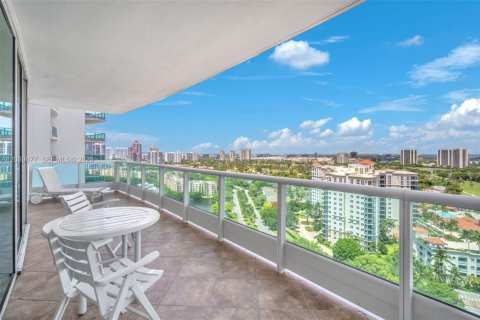 Copropriété à vendre à Aventura, Floride: 4 chambres, 308.44 m2 № 2085883 - photo 30